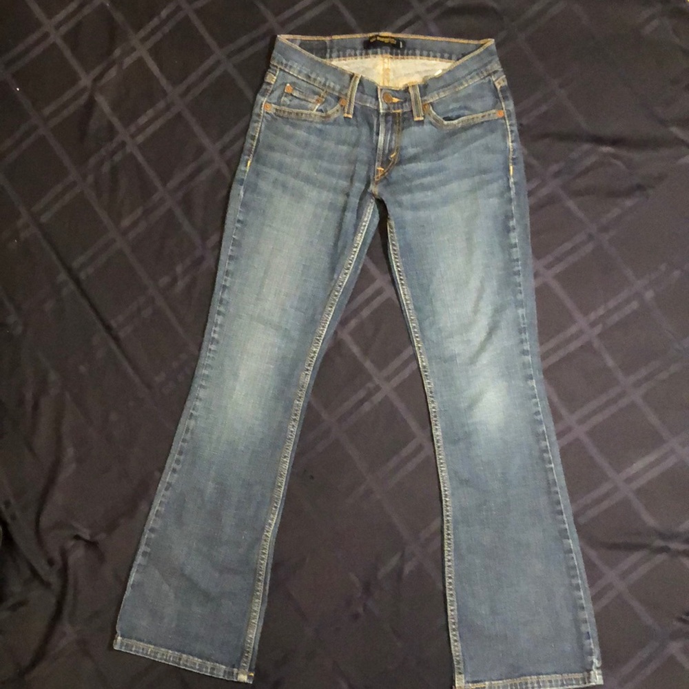 Levi’s “Too Superlow” 524 Boot Cut Jeans / 3 Short